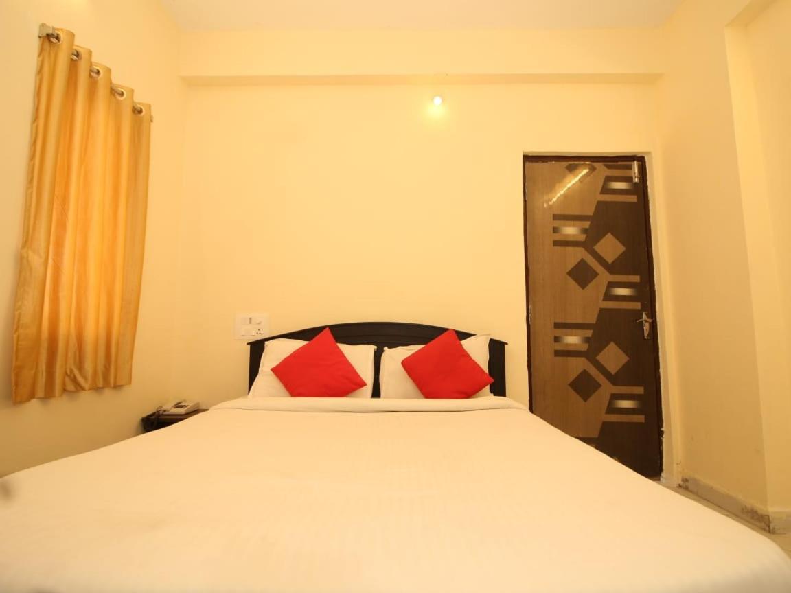 Pearl Suites, Tirupati Eksteriør billede